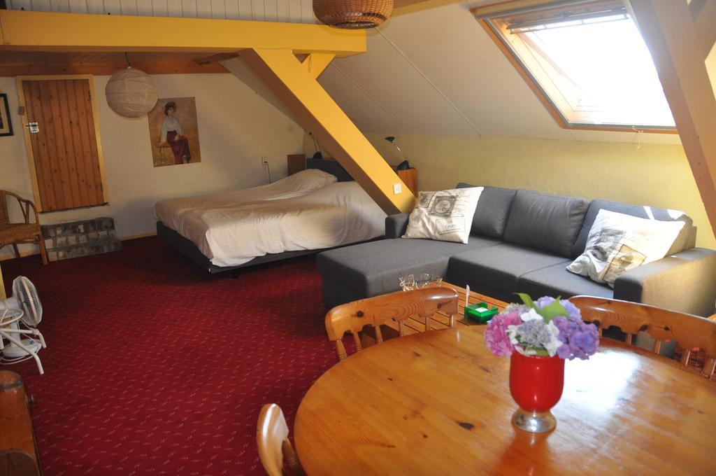 Bed and Breakfast De Hoge Peel à Heythuysen Extérieur photo